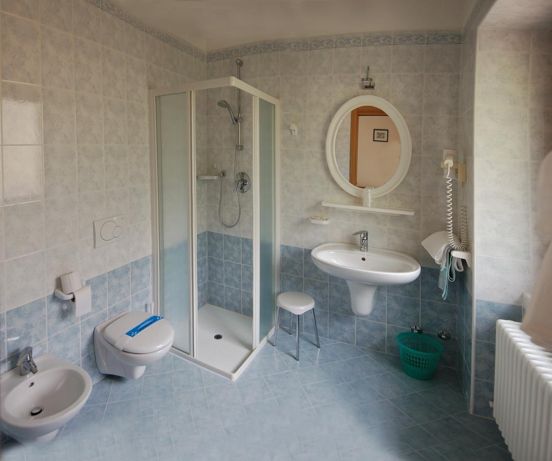 Albergo Silvana Pieve Di Ledro Esterno foto