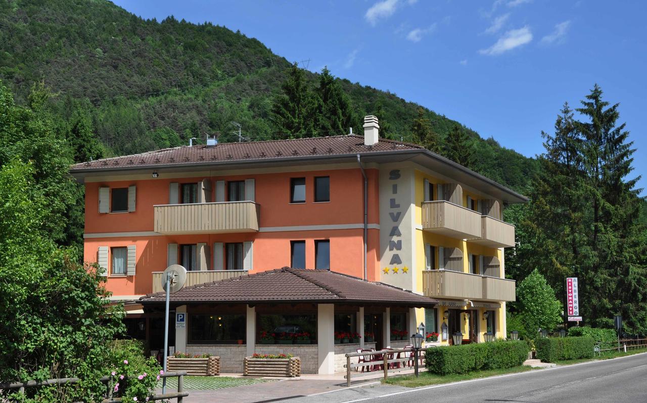 Albergo Silvana Pieve Di Ledro Esterno foto