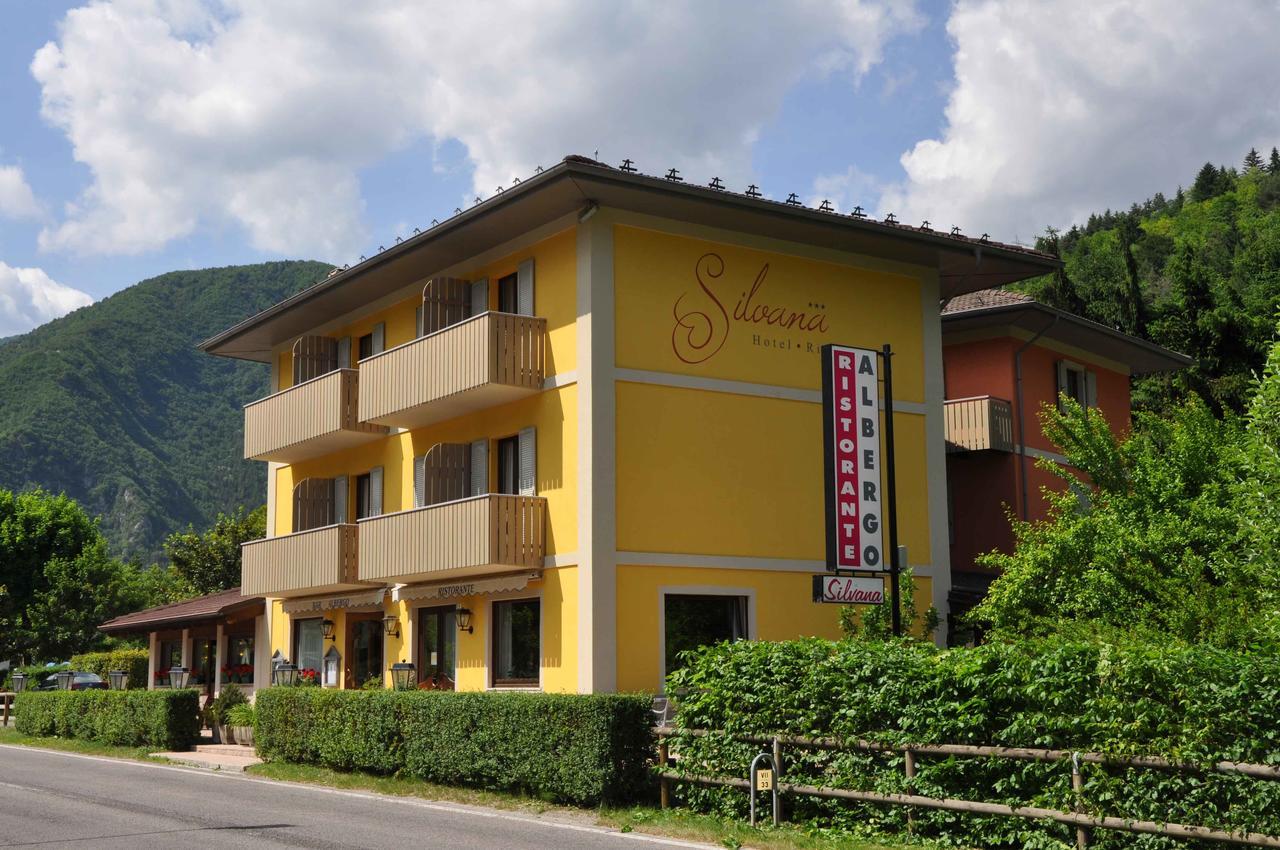 Albergo Silvana Pieve Di Ledro Esterno foto